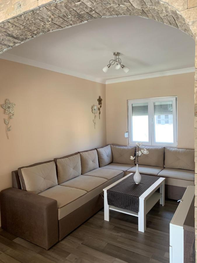 Apartments Neira Near Dubrovnik Ivanica Exterior photo
